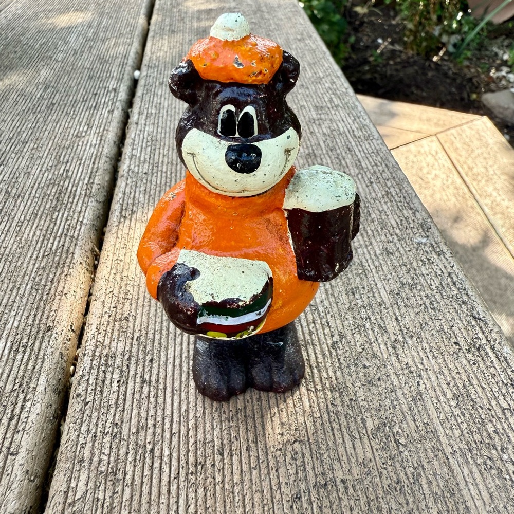 A&W Root Beer Bear Mascot
Bank, Holding a Burger and Mug, Cast Iron